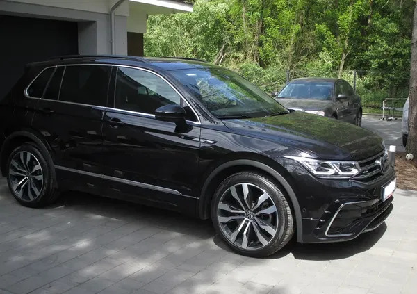 samochody osobowe Volkswagen Tiguan cena 175900 przebieg: 23000, rok produkcji 2021 z Józefów